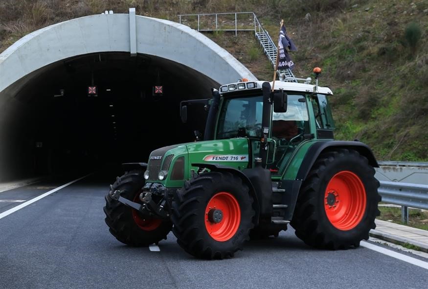 Στον αέρα η συνάντηση αγροτών με Μητσοτάκη